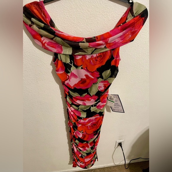 Floral Off-Shoulder Dress - Picture 3 of 9